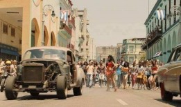 娱乐吃瓜君轮椅